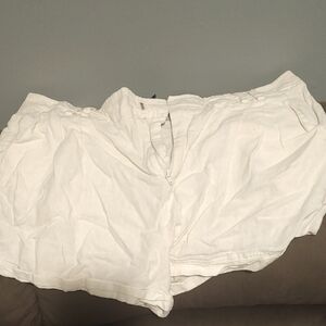 Forever 21 White Cargo Shorts Relaxed Fit